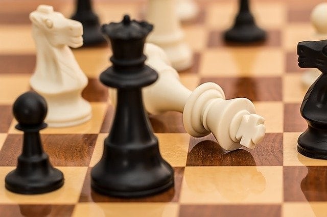 bitcoin-faellt-chainlink-jetzt-achtgroesste-kryptowaehrung