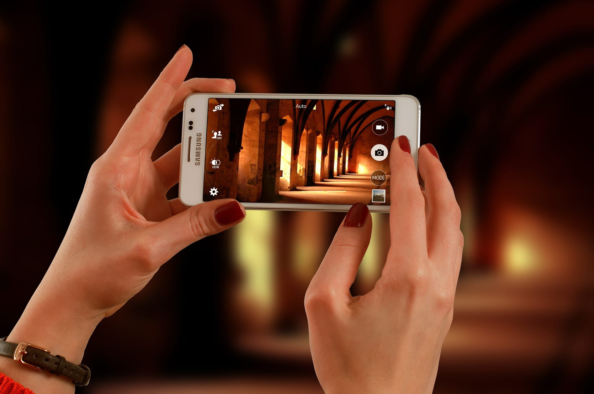 Vorstellung des neuen Samsung-Smartphones im Metaverse