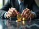 kiyosaki-warnt-vorsicht-beim-kauf-von-bitcoin-und-gold-in-hypephasen