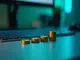 kryptomarkt-im-plus-bitcoin-und-ethereum-steigen-dogecoin-bleibt-umkaempft
