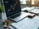 strategy-pausiert-bitcoin-kaeufe-und-erhoeht-liquiditaetsreserve-vor-quartalszahlen